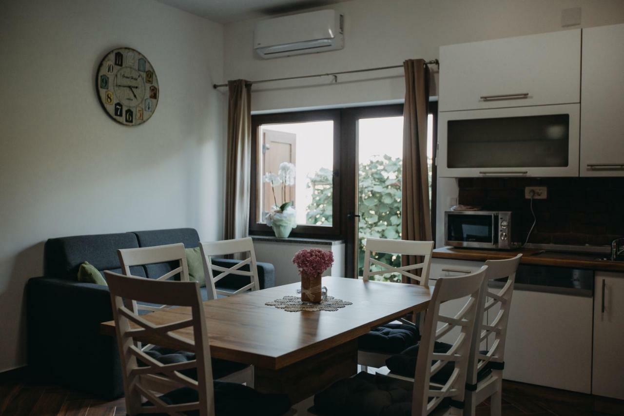 Apartman Vejama Josipdol Esterno foto